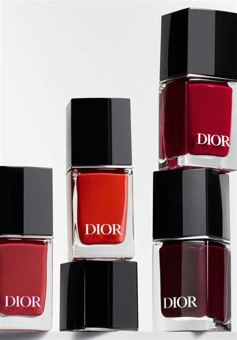 Smalti Dior Le Vernis: nuova gamma colori 